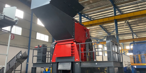 高效破碎，綠色回收，選擇沖壓廢料破碎機