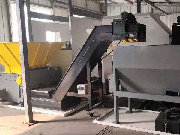 蘇州某機械公司定制不銹鋼屑壓餅機案例