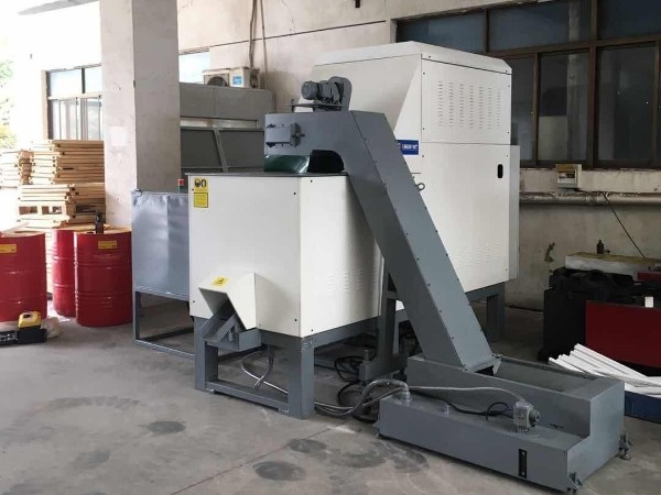 福州某鋁業(yè)公司定制鋁屑?jí)猴灆C(jī)案例