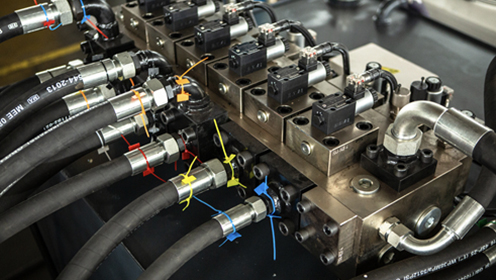 強(qiáng)悍液壓系統(tǒng)