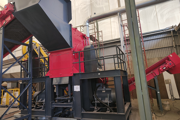 格林美定制汽車外殼破碎處置設(shè)備案例