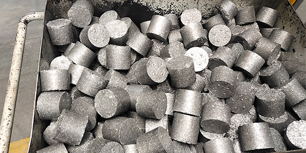 廢屑回收高效、環(huán)保，選擇液壓鋁屑壓餅機