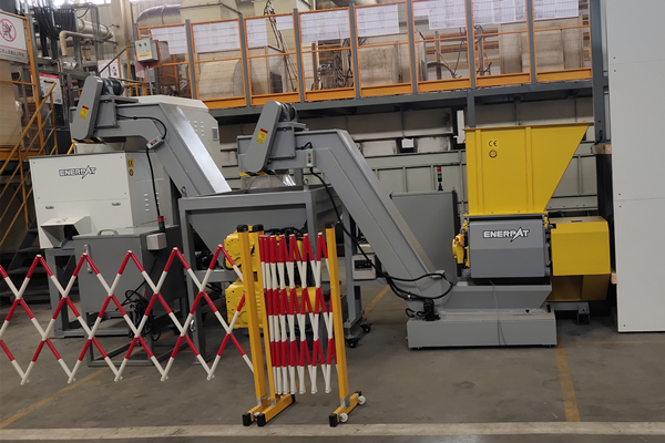 湖北某汽車零部件公司定制鋁屑壓餅機(jī)案例