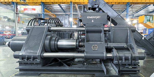 恩派特大型鋁屑壓餅機，高效處理，產(chǎn)量卓越，輕松應(yīng)對大量鋁屑處理挑戰(zhàn)！